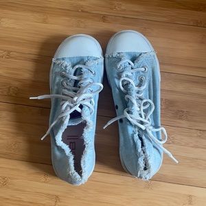 Converse-like Jean sneakers